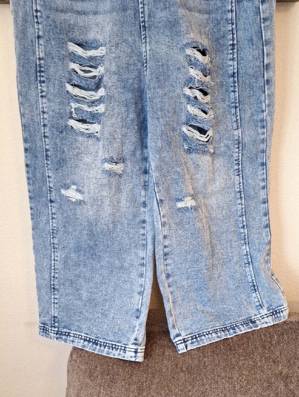 Light Blue Distressed Denim Women’s Overalls. Size Medium - Picture 10 of 13